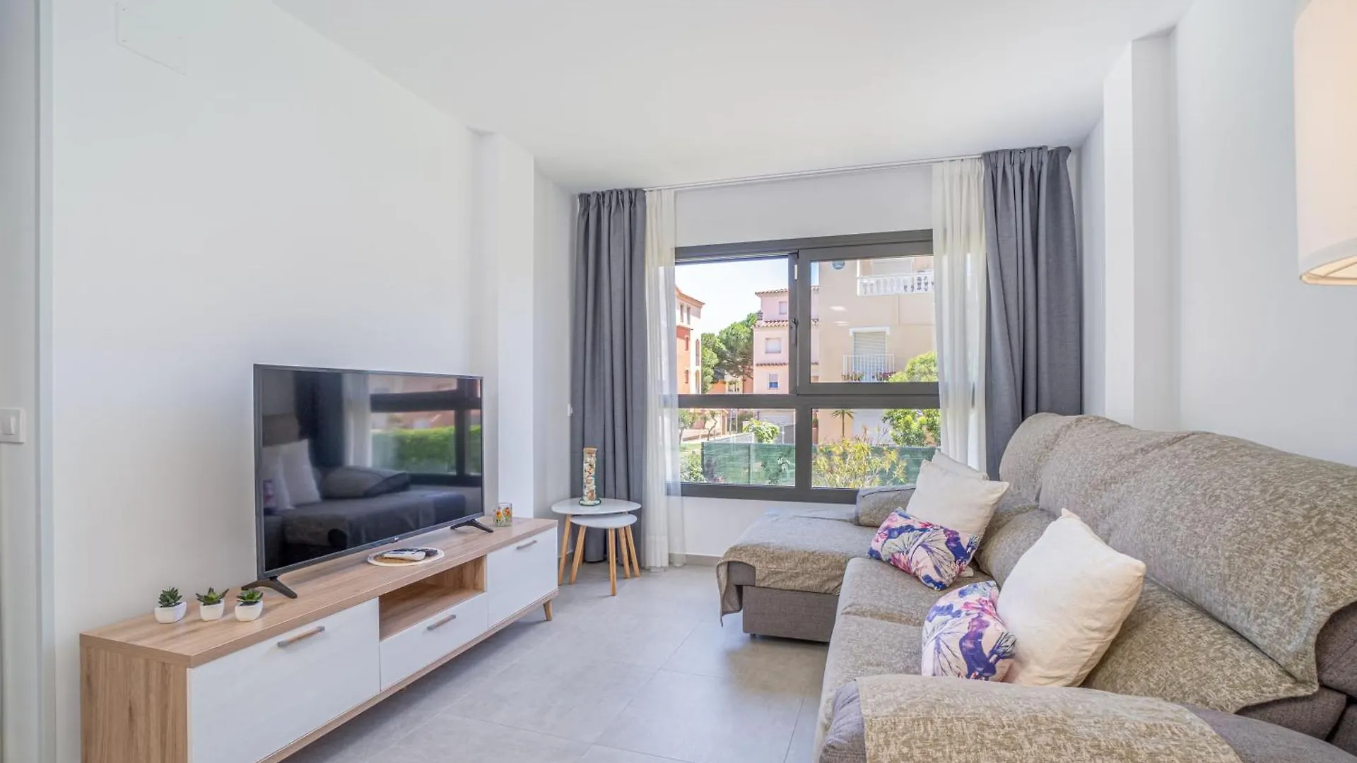 Apart-Rent Apartment Mimoses 0069 Empuriabrava 0*,
